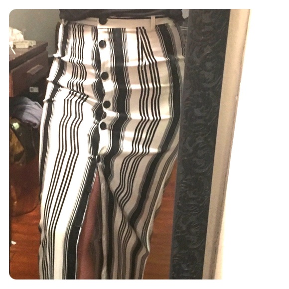 Forever 21 Dresses & Skirts - Forever 21 maxi skirt